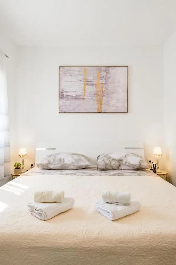 Apartment Ferienwohnung In Arbanija Mit Meerblick, Balkon, Klimaanlage, W-Lan 5137-2 Trogir